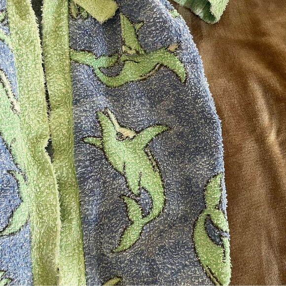 Kids Shark Print Hooded Robe - Blue and Green Dolphins with Pockets Size 6 - Picture 4 of 12